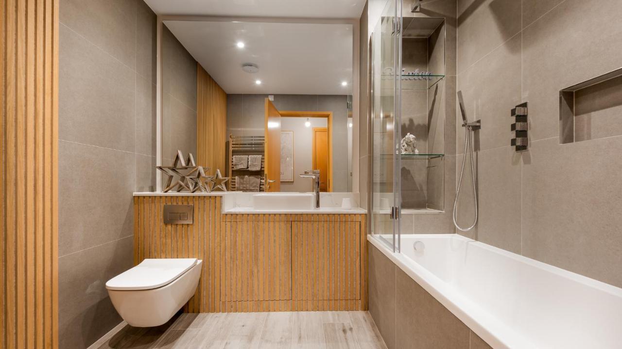 London'S Modern Nuance Apartment - Battersea Kültér fotó