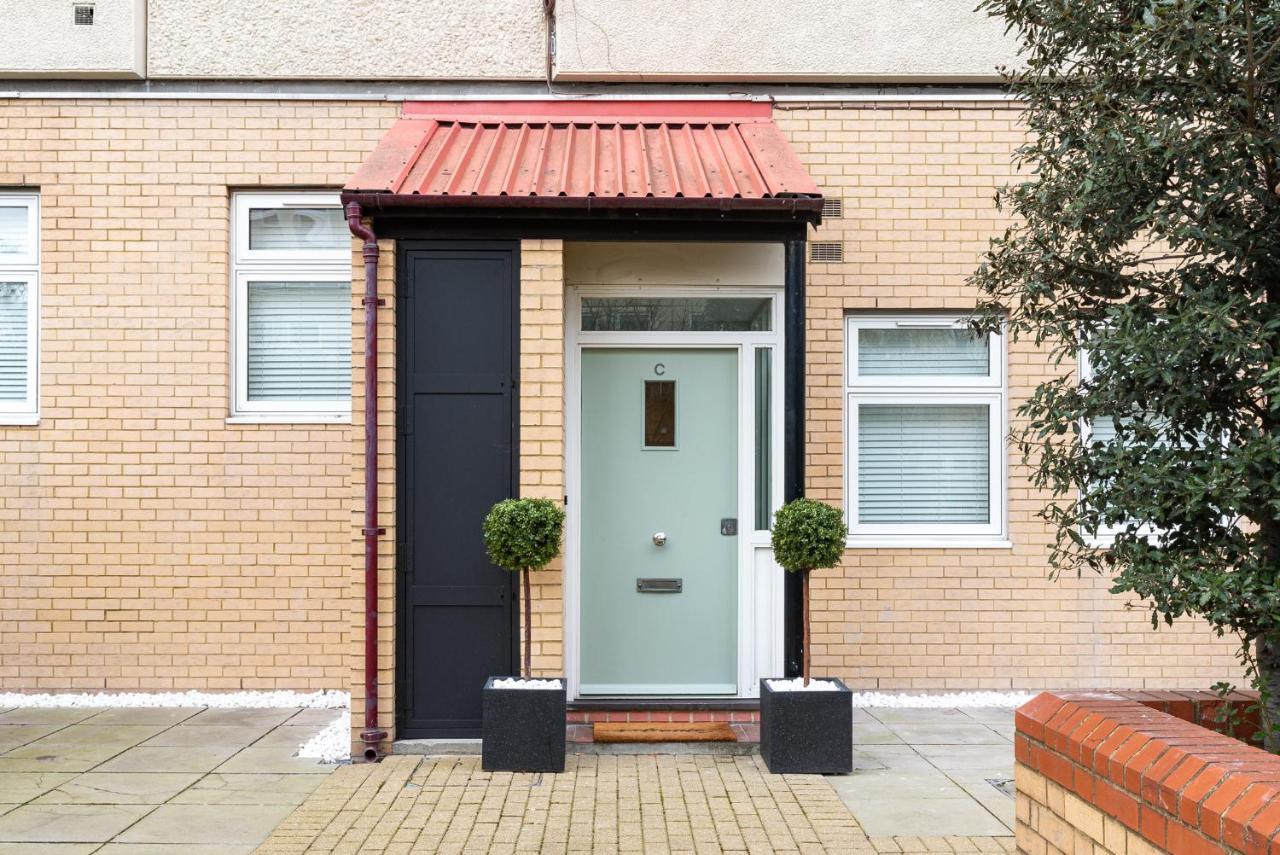 London'S Modern Nuance Apartment - Battersea Kültér fotó